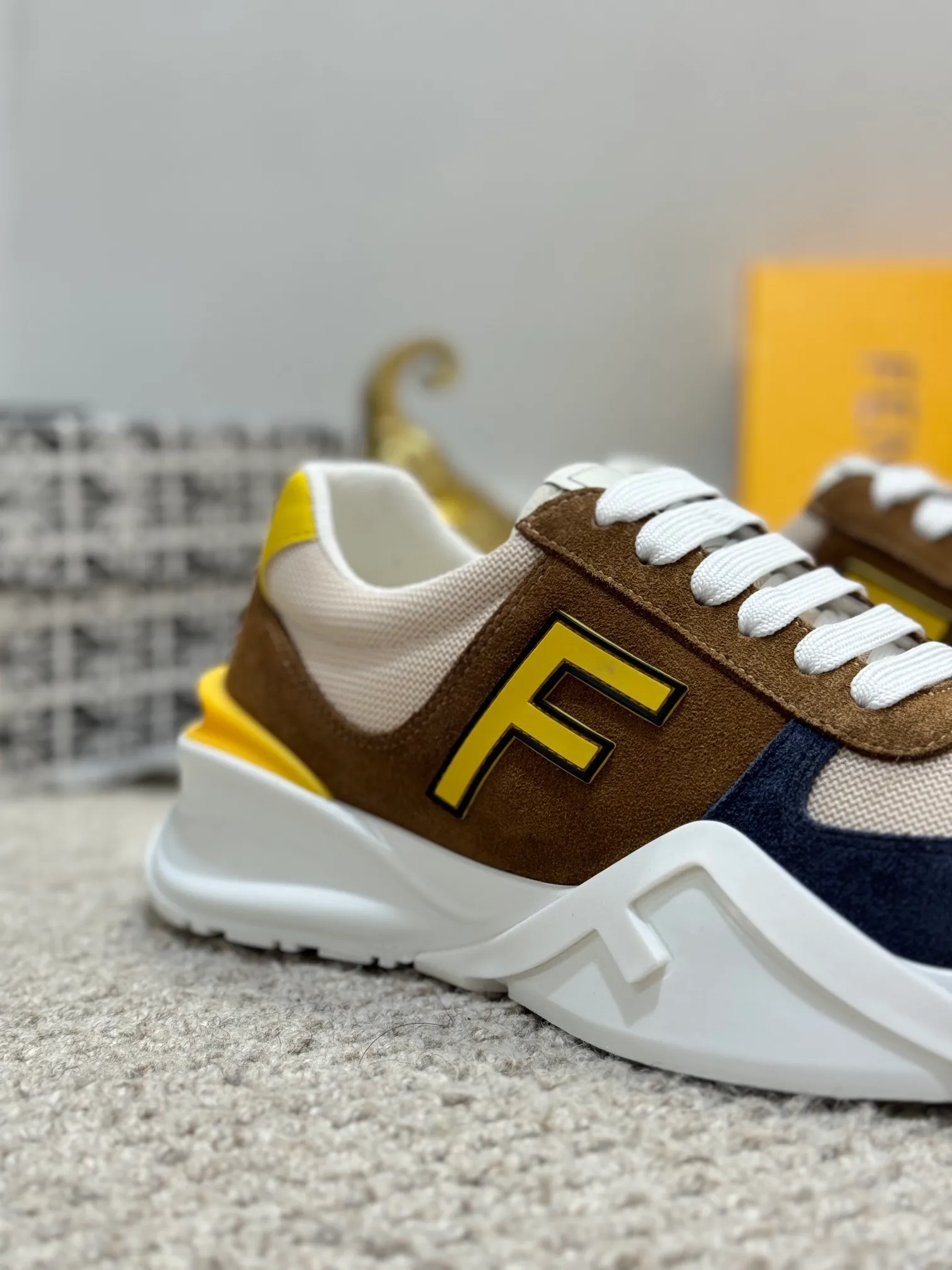 Men's men's shoes 💰520 [New style] 🦥🦥 Original quality - Fendi ◾️▫️F D🆕 Spring and summer new men's slip-on sneakers, with elastic straps, side zippers, and corrugated soles engraved with F. Embossed Fendi Flow lettering on the heel. Mixed material of high-tech fabric and black suede. FF graphic tongue. Ultra-light and wear-resistant EVA sole. Size: 38-44 (45 customized